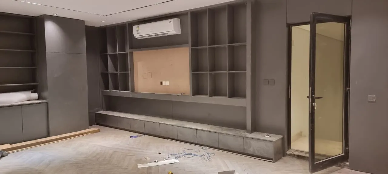 ديكور شاشات ومجالس فلل فاخرة بالرياض